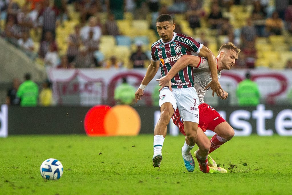 Fluminense mostra sangue-frio e avança para as quartas de final da Copa Libertadores