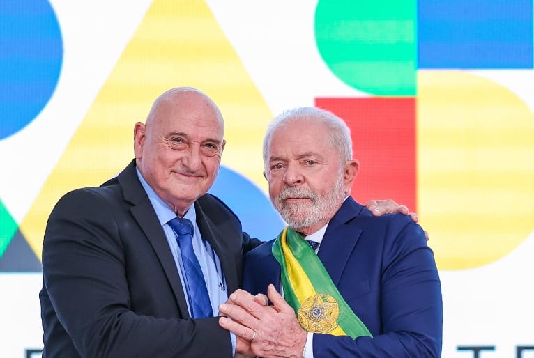 General Gonçalves Dias pede demissão do GSI