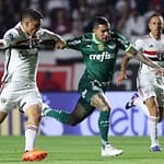 São Paulo vira sobre o Palmeiras e avança à semifinal da Copa do Brasil